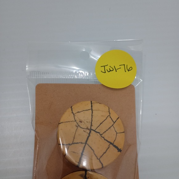 Vintage Vogue JLRY Clip Earrings Wooden Faux Marble Look Disc 1.25" Signed - Picture 9 of 9